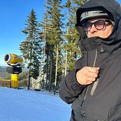 Volcom Brighton Pullover Shell Reviewed in 2025